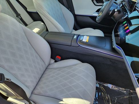 Used 2025 Mercedes-Benz E 450 4MATIC Sedan image 23
