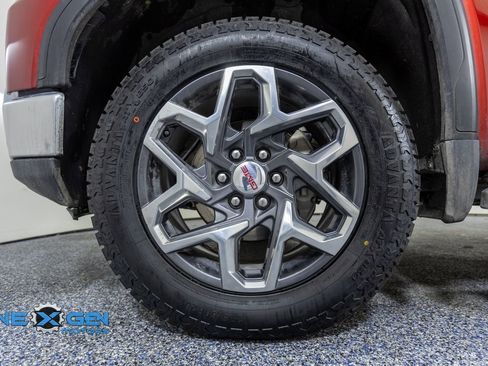 Used 2023 GMC Sierra 1500 SLT image 47