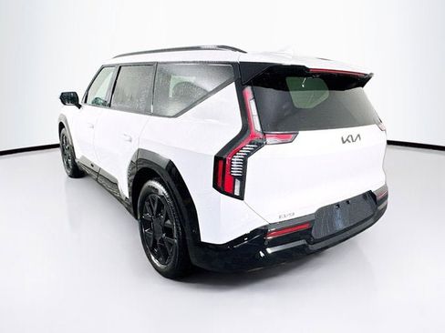 New 2026 Kia EV9 Land w/ Nightfall Edition Package image 7