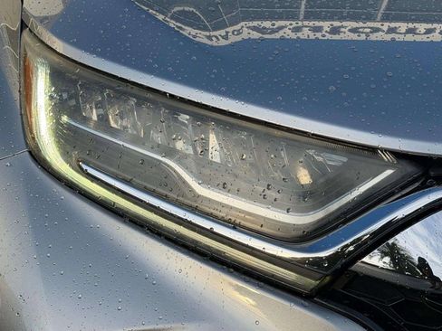 Used 2018 Honda CR-V Touring image 9