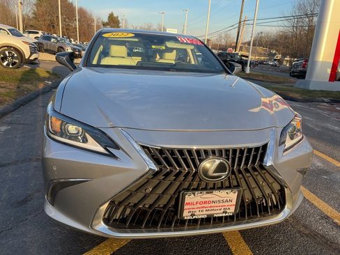 Used 2022 Lexus ES 250 w/ Premium Package image 7