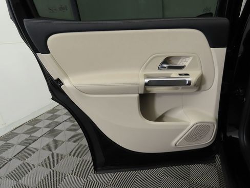 Certified 2022 Mercedes-Benz GLB 250 image 24