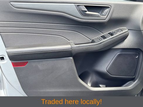 Used 2024 Ford Escape Active FWD image 3
