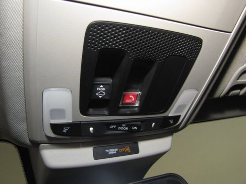 Certified 2023 Honda Accord EX image 8