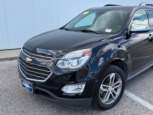 Used 2017 Chevrolet Equinox Premier w/ Enhanced Convenience Package AWD/4WD image 2