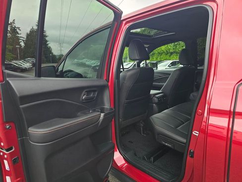 Used 2025 Honda Ridgeline TrailSport+ image 18