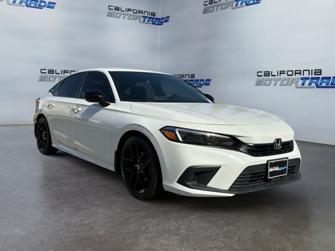 Used 2022 Honda Civic Sport image 3