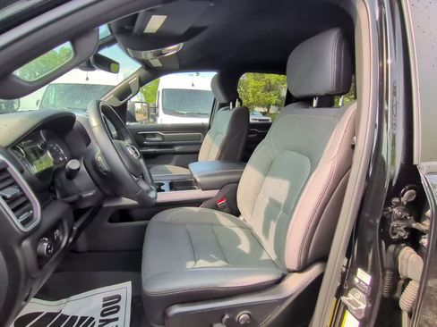 Used 2023 RAM 1500 Big Horn AWD/4WD image 18