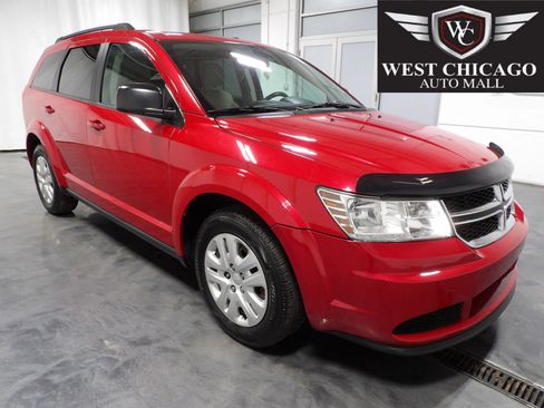 Used 2019 Dodge Journey SE FWD image 1