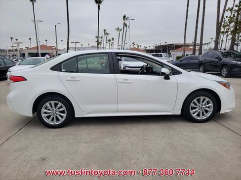 Certified 2024 Toyota Corolla LE w/ LE Convenience Package FWD image 3