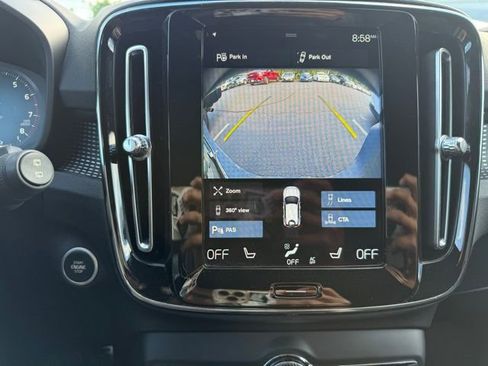 Used 2021 Volvo XC40 T5 R-Design w/ Advanced Package image 17