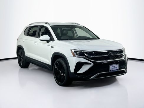 Used 2023 Volkswagen Taos SEL AWD/4WD image 3