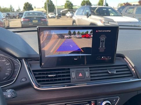 Used 2023 Audi Q5 2.0T Premium w/ Convenience Package image 15