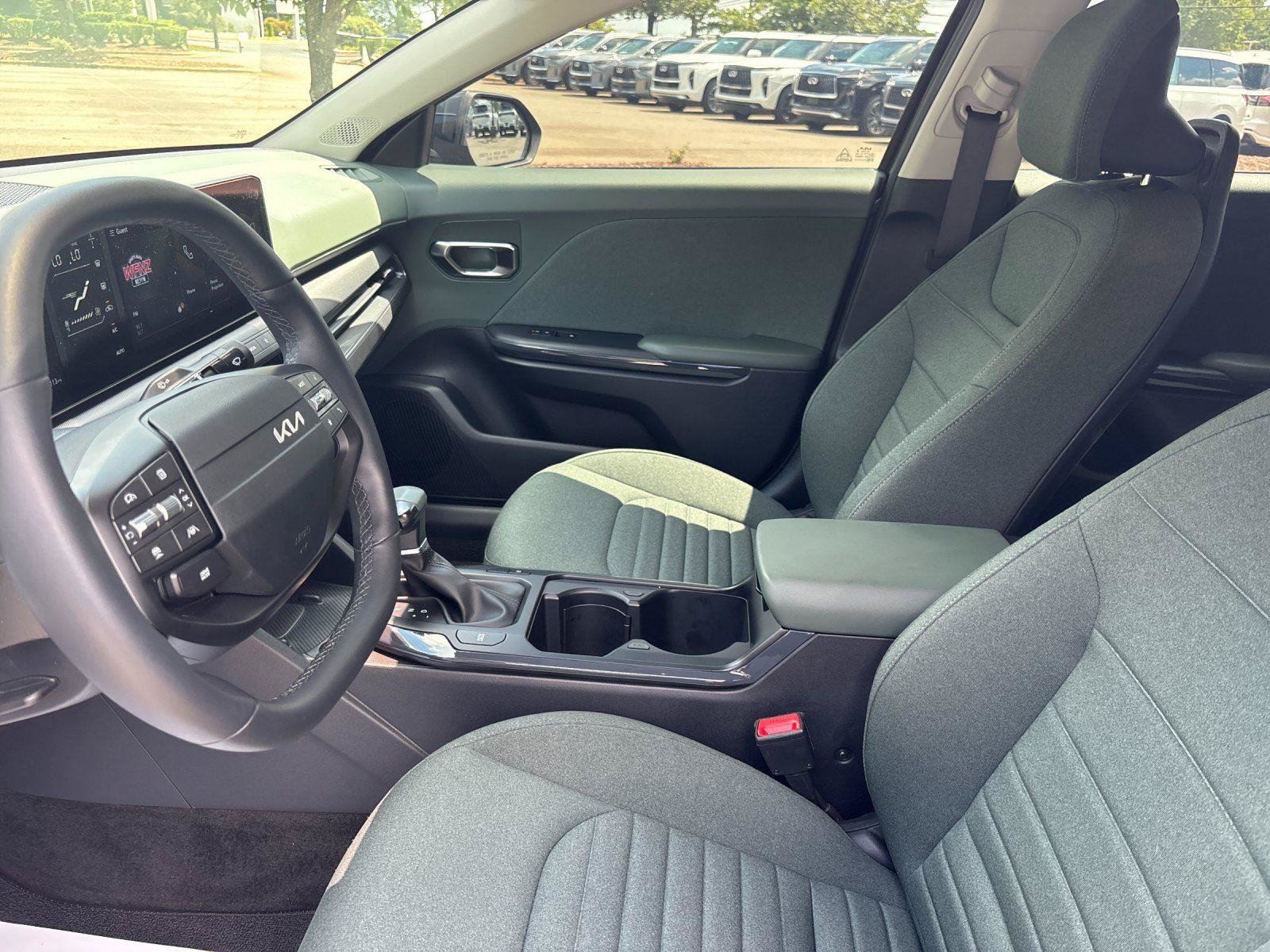Used 2025 Kia K4 EX FWD image 15