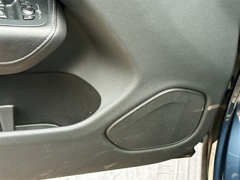 Used 2023 Volvo XC60 B5 Ultimate w/ Protection Package Premier image 20