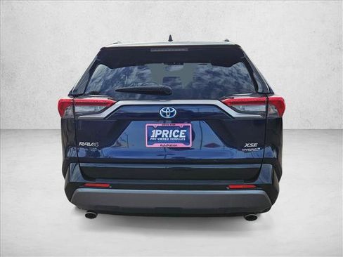 Used 2019 Toyota RAV4 XSE image 6
