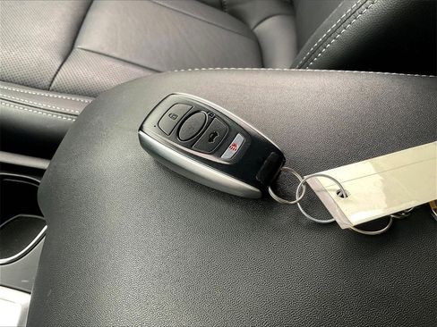 Used 2023 Subaru Ascent Limited w/ Technology Package image 28