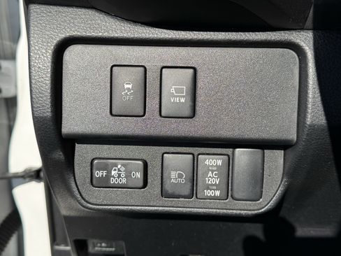 Used 2020 Toyota Tacoma TRD Off-Road image 29