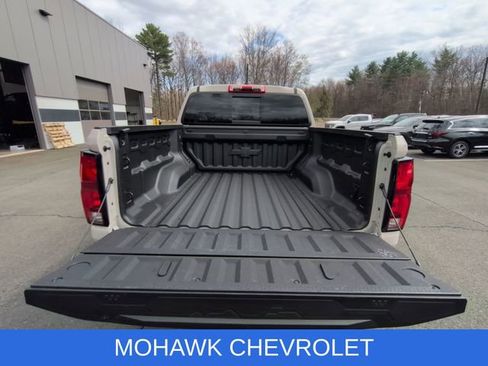 Used 2026 Chevrolet Colorado ZR2 w/ Technology Package image 27