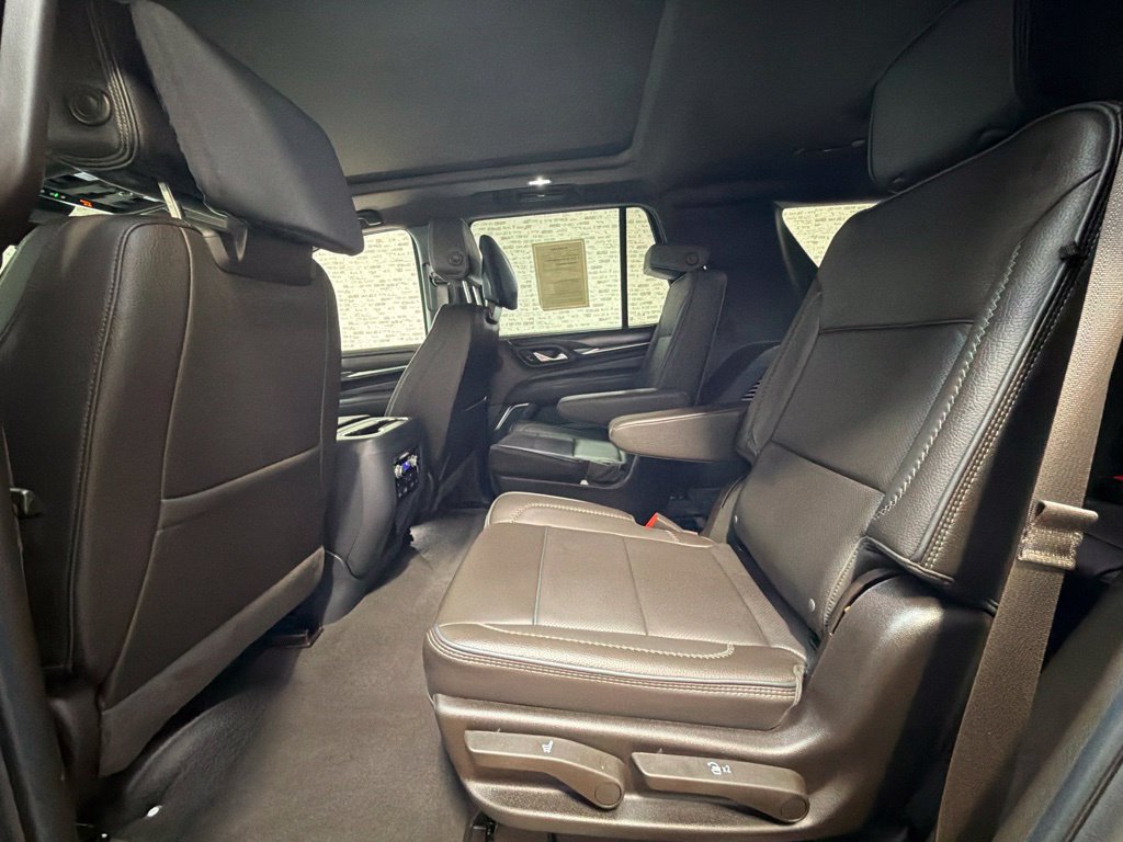 Used 2024 GMC Yukon Denali w/ Advanced Technology Package AWD/4WD image 15