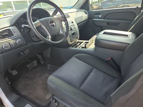 Used 2010 GMC Sierra 1500 SLE w/ All-Terrain Package AWD/4WD image 13