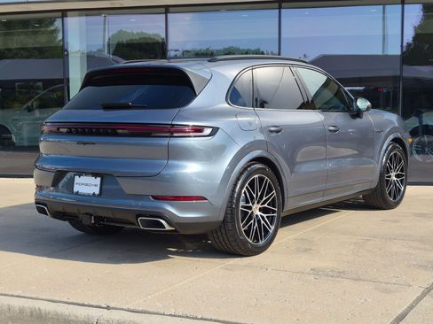 New 2026 Porsche Cayenne E-Hybrid AWD/4WD image 9