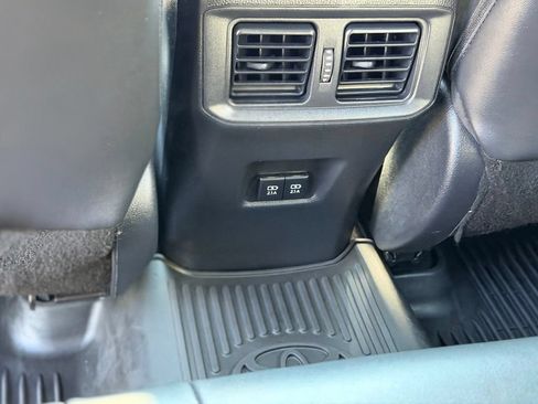 Used 2020 Toyota RAV4 XLE Premium AWD/4WD image 9