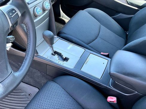 Used 2009 Toyota Camry SE FWD image 16