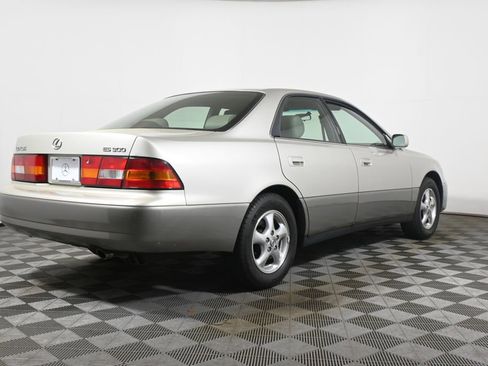 Used 1998 Lexus ES 330 FWD image 7