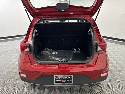 Used 2026 Hyundai Venue SE image 18