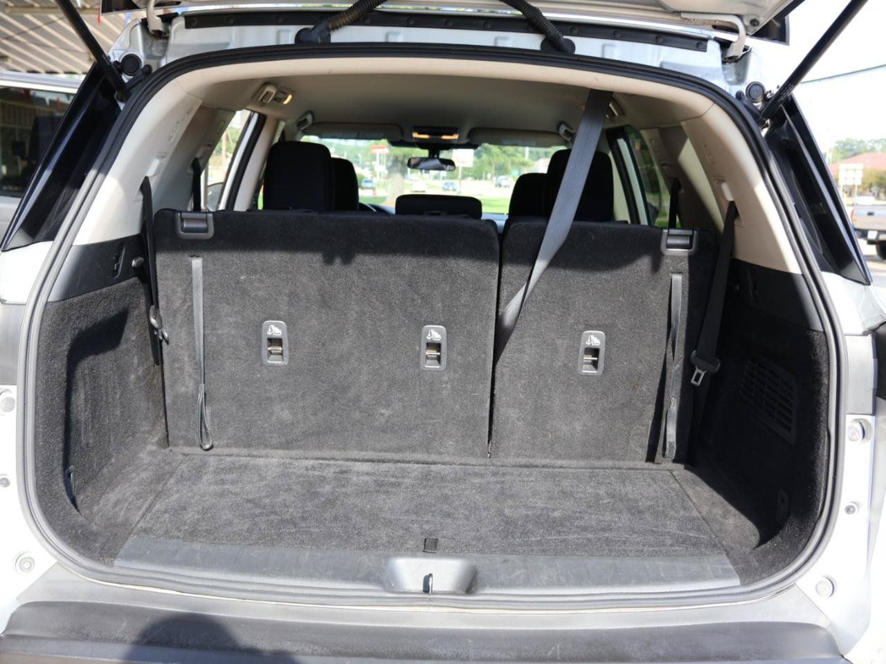 Used 2024 Nissan Pathfinder SV FWD image 20