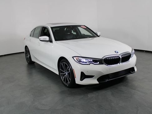 Used 2022 BMW 330i Sedan image 4