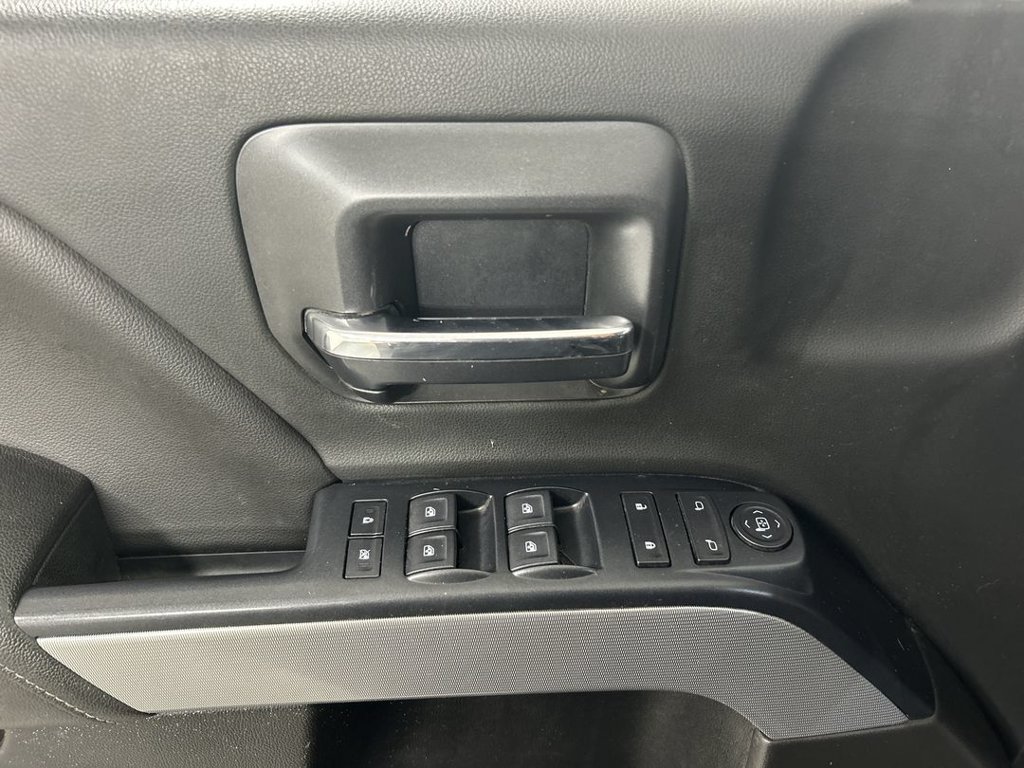 Used 2019 Chevrolet Silverado 1500 LT w/ All Star Edition AWD/4WD image 11