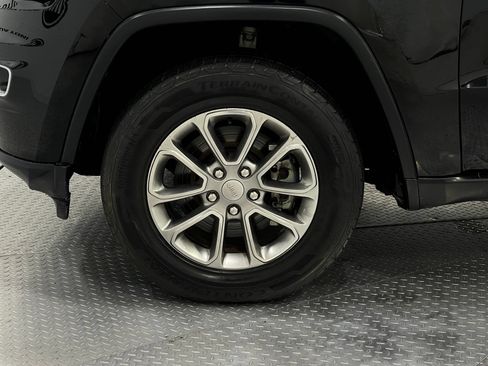Used 2021 Jeep Grand Cherokee Laredo X AWD/4WD image 34