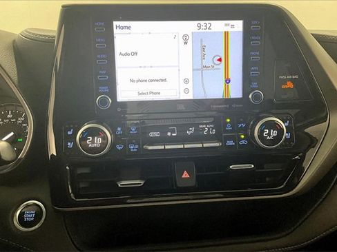 Used 2020 Toyota Highlander Limited image 15
