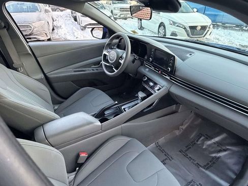 Used 2021 Hyundai Elantra SEL image 11