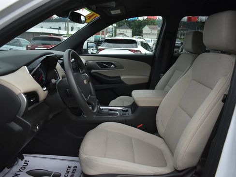 Used 2023 Chevrolet Traverse LS w/ Safety Package FWD image 14