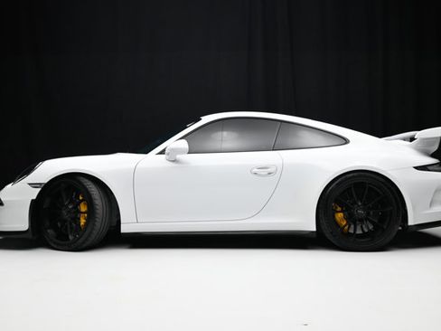 Used 2015 Porsche 911 GT3 image 24
