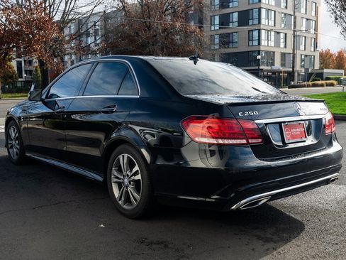 Used 2014 Mercedes-Benz E 250 BlueTEC Sedan w/ Premium 1 Package image 4