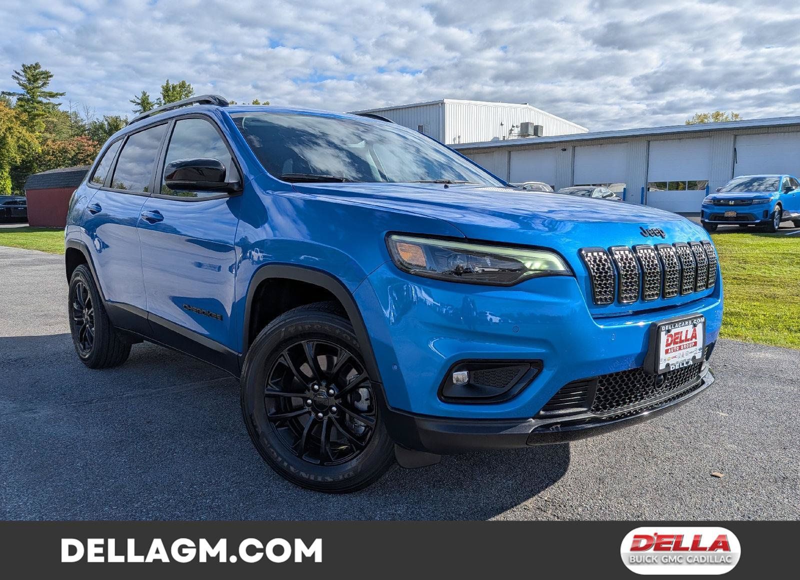 Used 2023 Jeep Cherokee Altitude Lux w/ Lux Elite Package AWD/4WD image 1