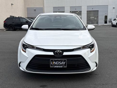 Used 2025 Toyota Corolla LE FWD image 7