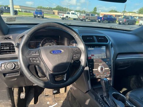 Used 2017 Ford Explorer Limited AWD/4WD image 11