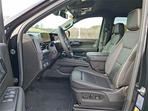 Used 2025 Chevrolet Tahoe Premier image 13