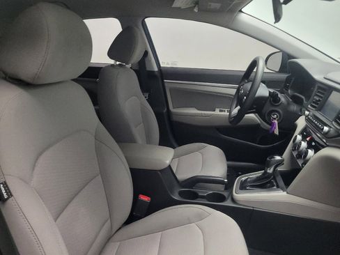 Used 2019 Hyundai Elantra SEL image 21