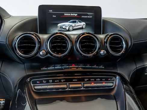 Used 2018 Mercedes-Benz AMG GT Roadster image 19
