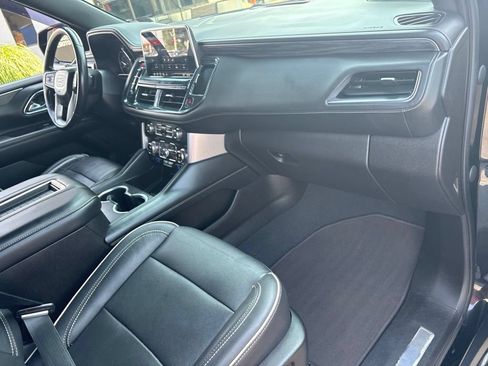 Used 2021 GMC Yukon SLT AWD/4WD image 36