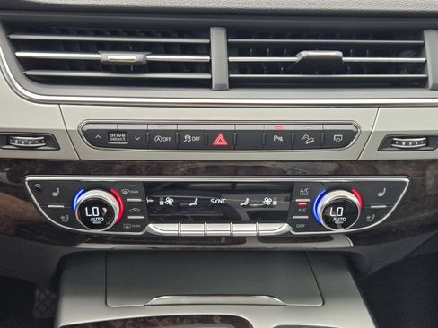 Used 2019 Audi Q7 2.0T Premium Plus w/ Premium Plus Package image 24