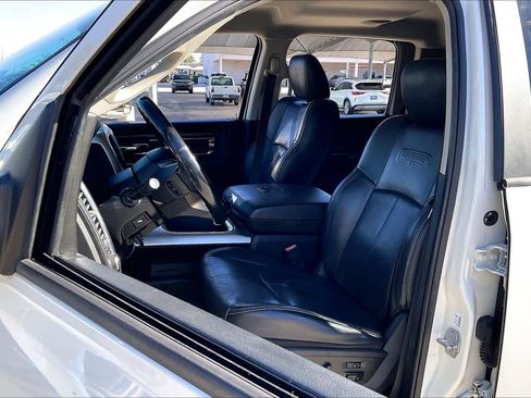 Used 2018 RAM 1500 Laramie w/ Convenience Group image 7