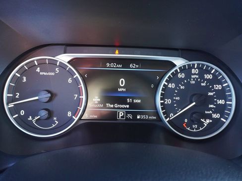 Certified 2025 Nissan Sentra SR image 20