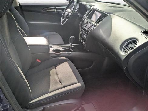 Used 2018 Nissan Pathfinder SV w/ Cargo Package image 21